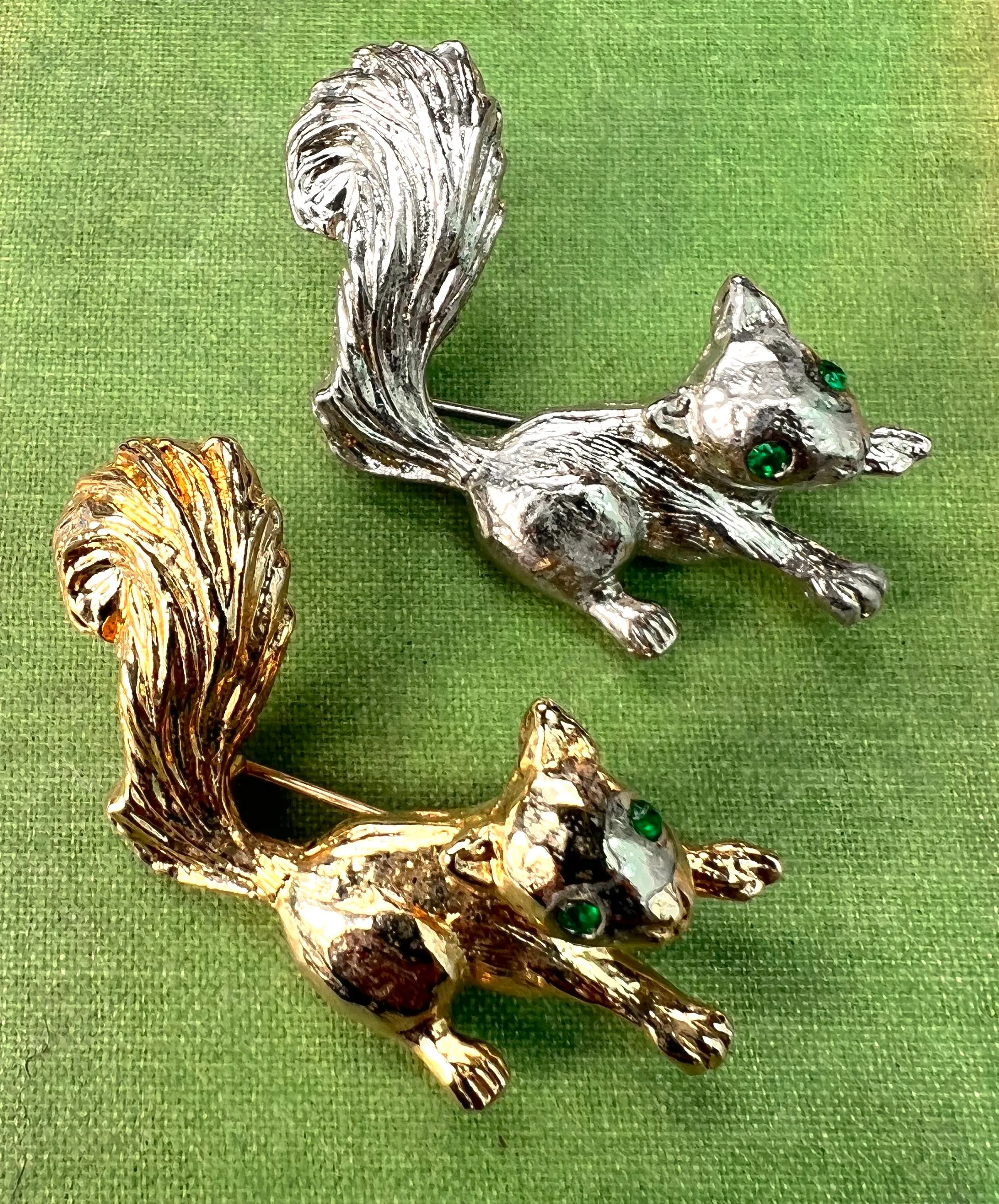 Bushy Tailed Cheeky Squirrel Vintage  Brooch