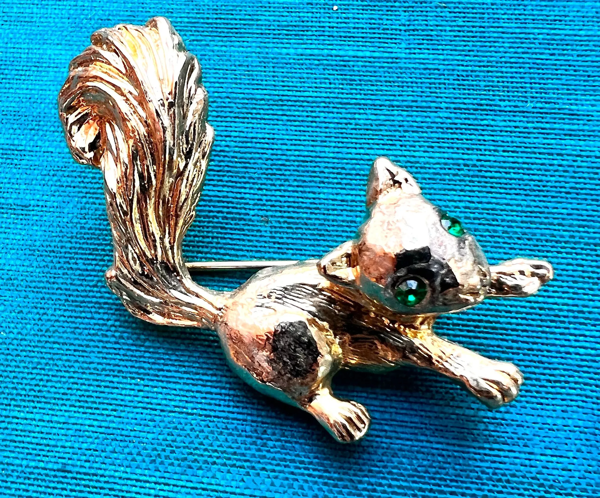 Bushy Tailed Cheeky Squirrel Vintage  Brooch