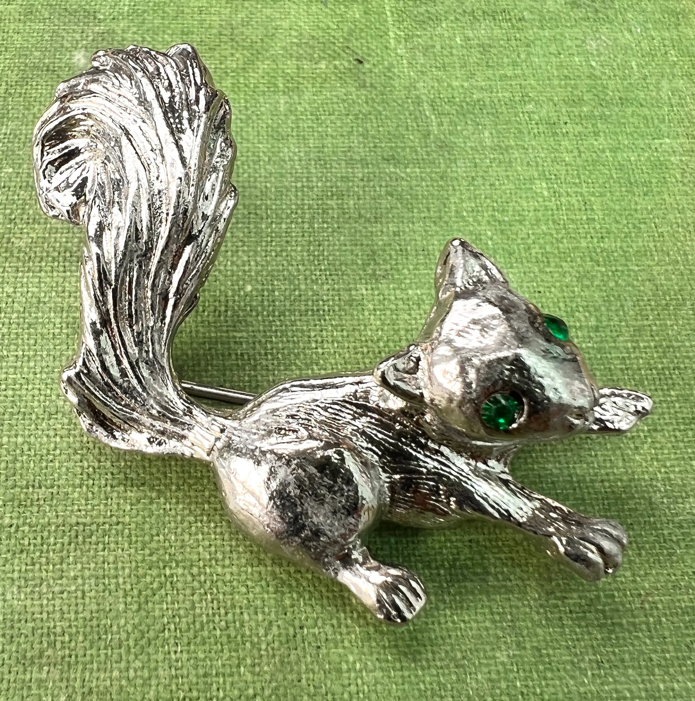 Bushy Tailed Cheeky Squirrel Vintage  Brooch