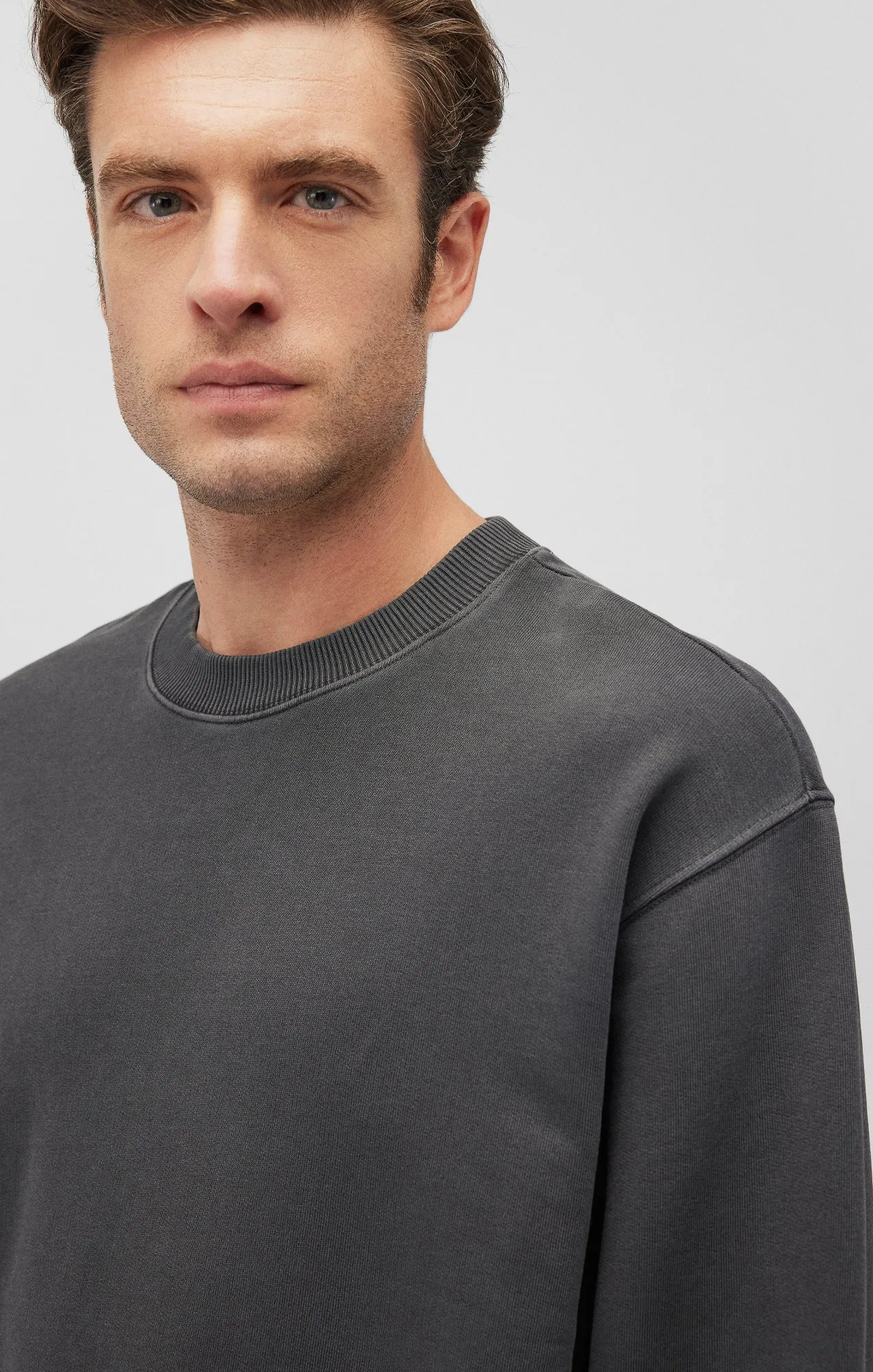 CREW NECK SWEATSHIRT IN PIRATE BLACK