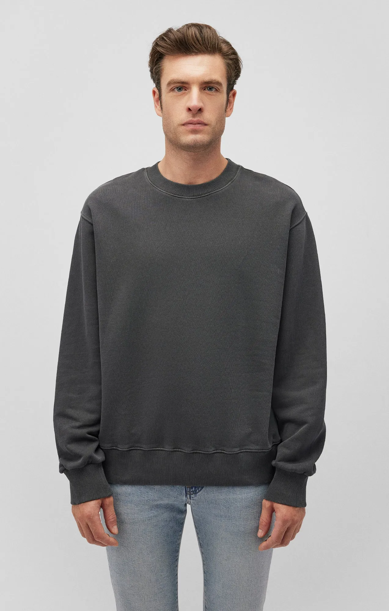 CREW NECK SWEATSHIRT IN PIRATE BLACK