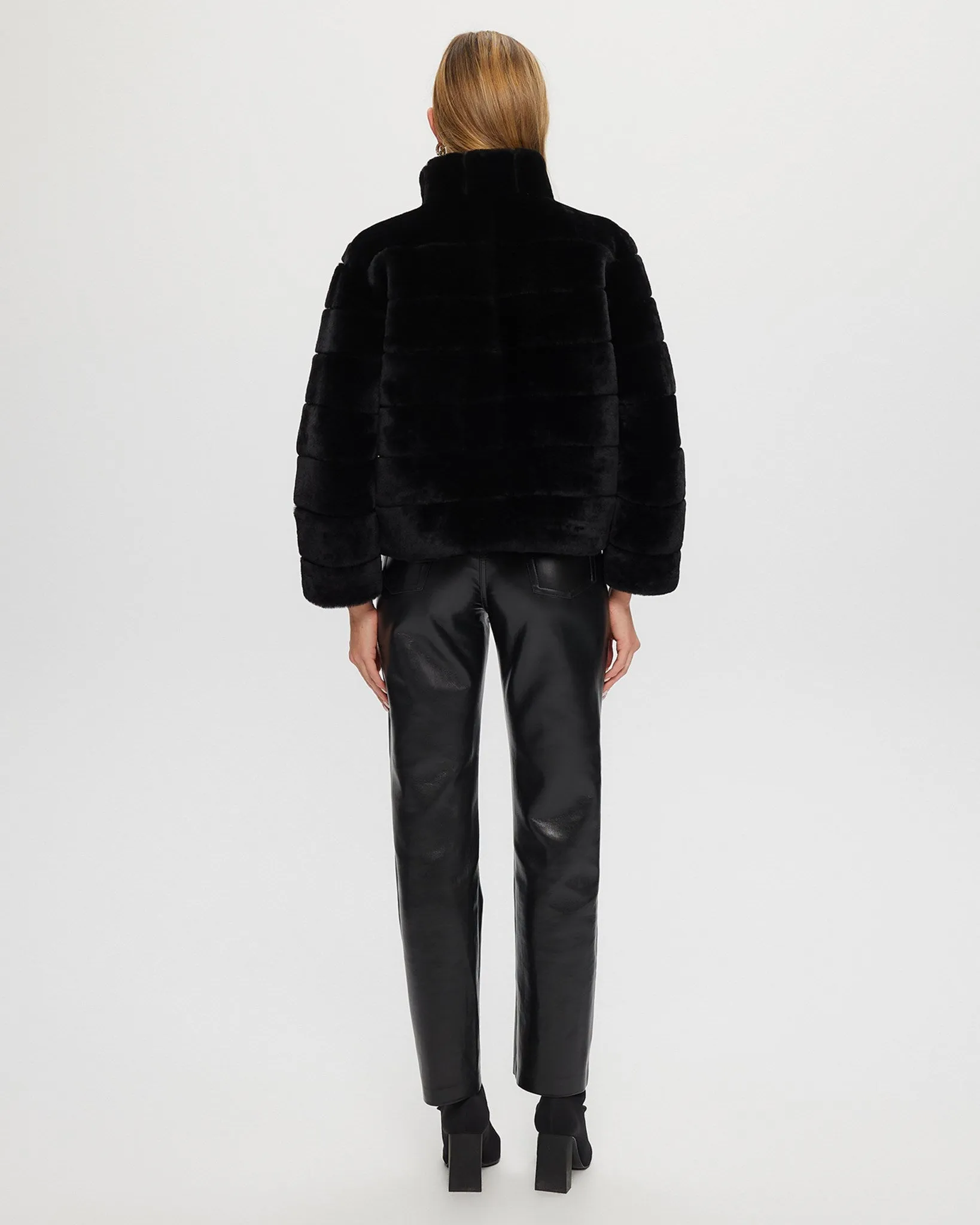 Select Shearling Lamb Horizontal Jacket with Cropped Sleeves