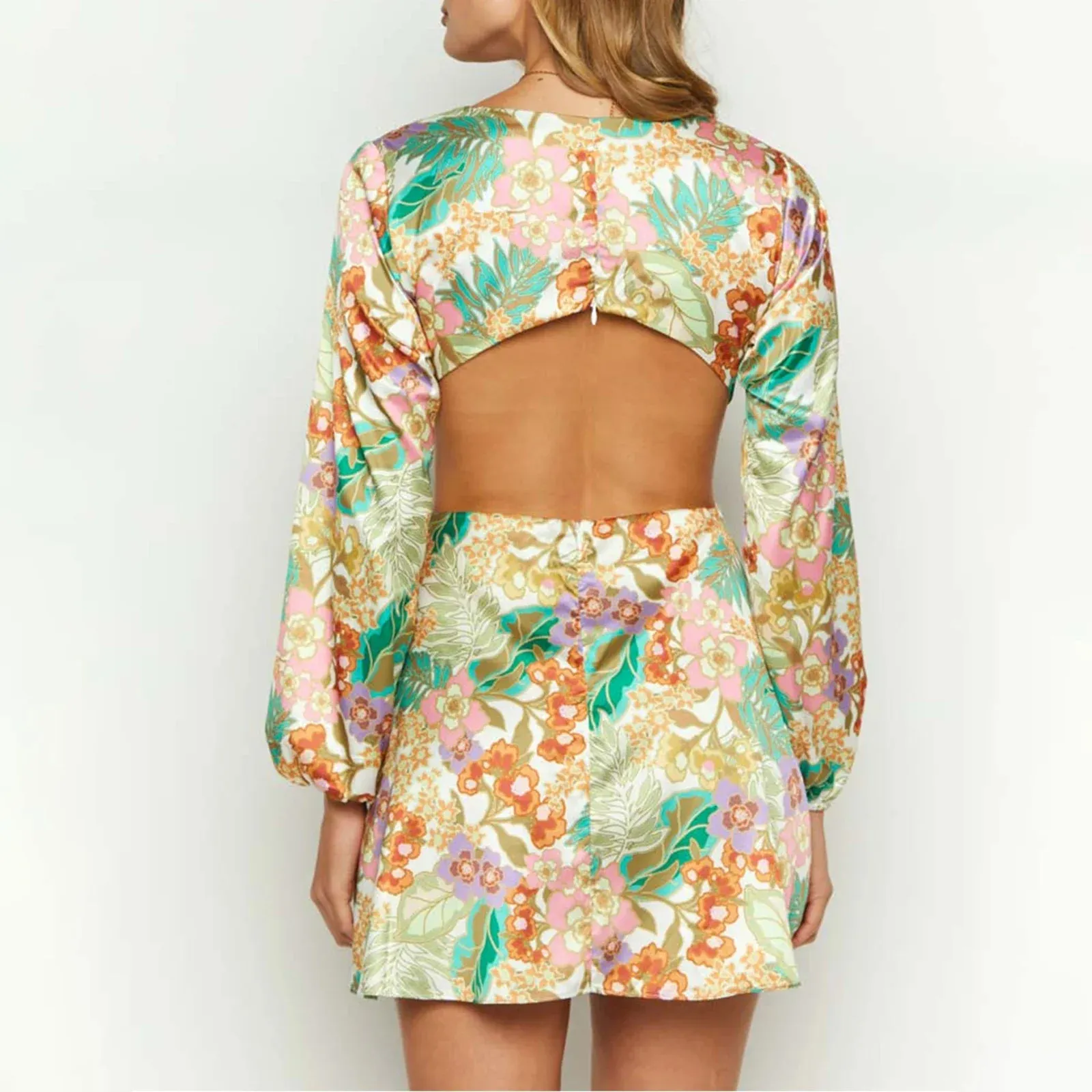 Vintage Floral Print Deep V-Neck Twist Front Long Sleeve Backless Mini Dress for Spring/Fall