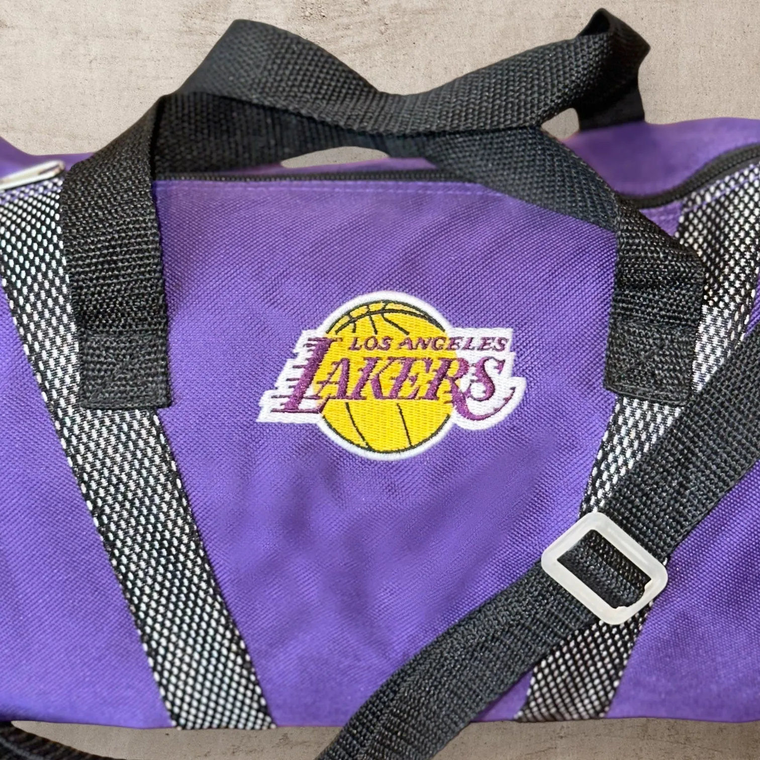 Vintage Y2K Lakers Duffle Bag - 10/10 Condition